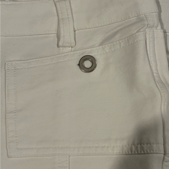**** New Jennifer Lopez White Jeans, Size 7 - Picture 3 of 7